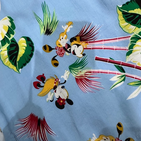 Vintage Disney Early 2000s Hawaiian Button-up Shirt - Picture 2 of 6